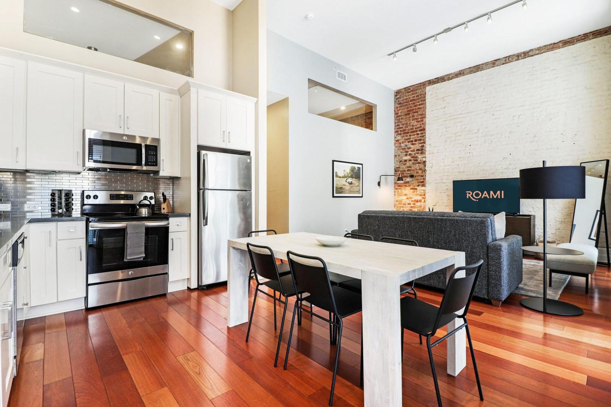 CARONDELET STREET APARTMENT BY STAY ALFRED NEW ORLEANS, LA