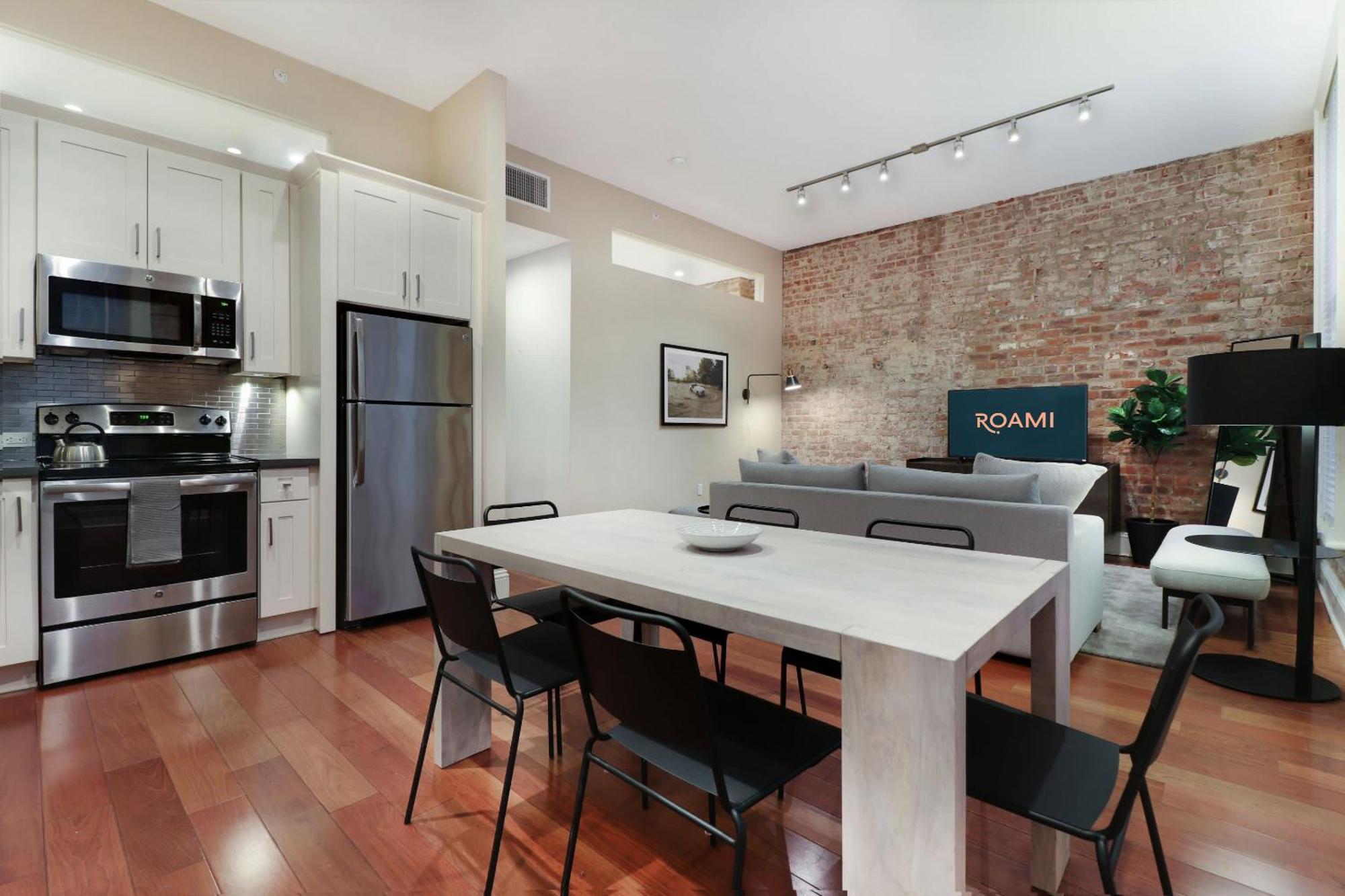 CARONDELET STREET APARTMENT BY STAY ALFRED NEW ORLEANS, LA